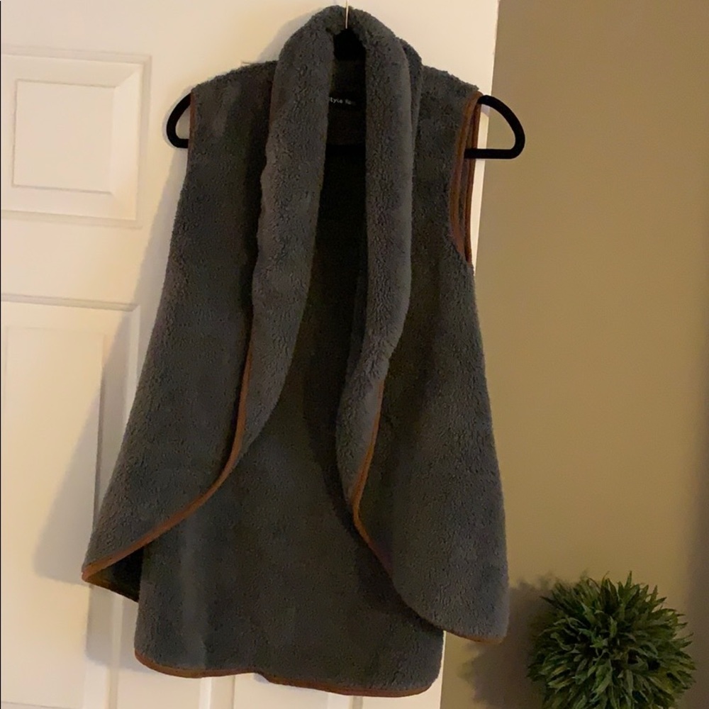 Fleece vest